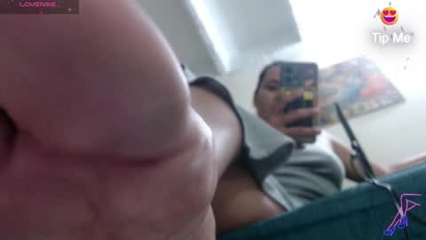 Snapshot of carlajames_1 chatting on February 21, 1:33 am carlajames_1 online show from February 21, 1:33 am