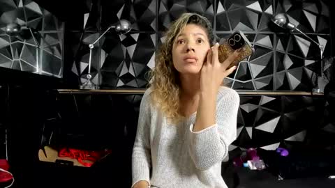 Snapshot of carlamarrinson chatting on December 15, 9:20 pm carlamarrinson online show from December 15, 9:20 pm