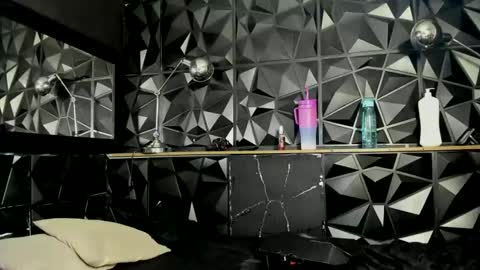 Snapshot of carlamarrinson chatting on February 10, 9:25 am carlamarrinson online show from February 10, 9:25 am