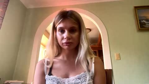 Sara online show from June 2, 3:47 pm