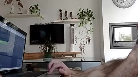 carlitito1 online show from August 2, 6:26 am