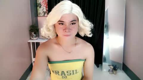 carlo_bigcock69 online show from September 28, 4:16 pm