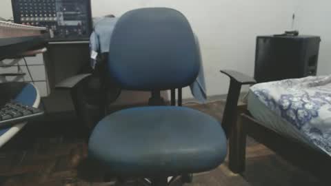 carlos online show from February 15, 9:24 pm