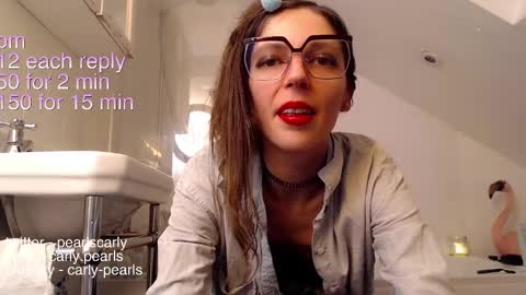 Carly Pearls online show from February 8, 10:40 pm