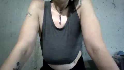 Carly Smiles online show from January 4, 3:28 pm