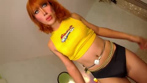 Snapshot of carmella_romance chatting on December 24, 10:33 am Carmella online show from December 24, 10:33 am