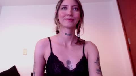 carmennrusso online show from February 15, 2:37 am