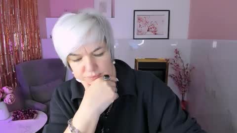 Carmen online show from January 13, 8:49 pm