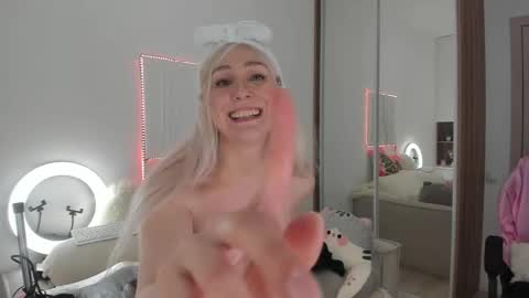 carol_may_ online show from January 7, 10:42 am