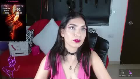 Caroline online show from November 4, 1:45 pm