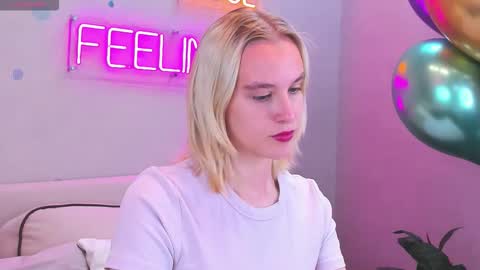 Snapshot of carolin_miller chatting on September 17, 8:18 am Carol online show from September 17, 8:18 am