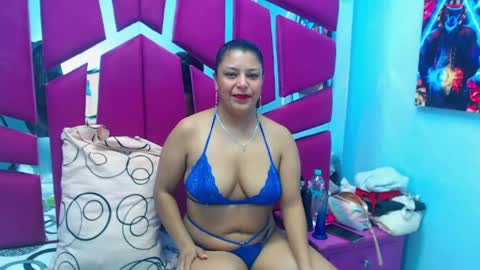 carolina suarez online show from April 8, 2:14 am
