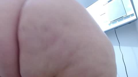 carolina_zabala_19 online show from May 23, 4:36 pm
