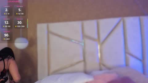carolinaa_suarez online show from September 20, 12:41 pm