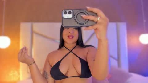 carolinaa_suarez online show from September 24, 12:01 pm