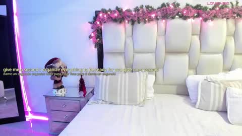 caroline online show from December 7, 12:03 am