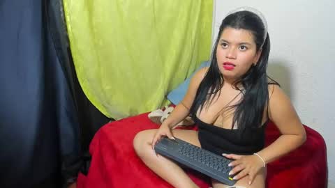 caroline online show from February 28, 6:09 pm