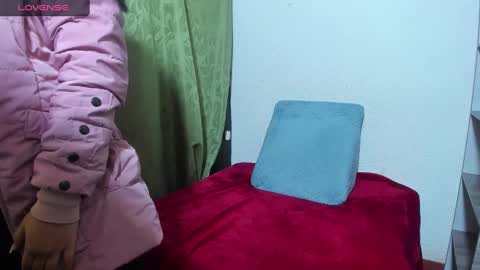 caroline online show from January 31, 11:35 am