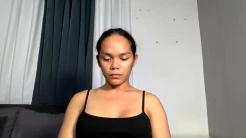 caroline_east online show from March 24, 5:30 pm