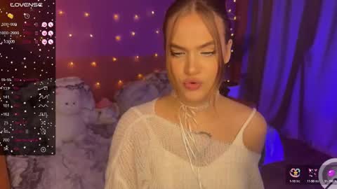 Snapshot of caroline_kiparis chatting on February 27, 12:14 am Caro online show from February 27, 12:14 am