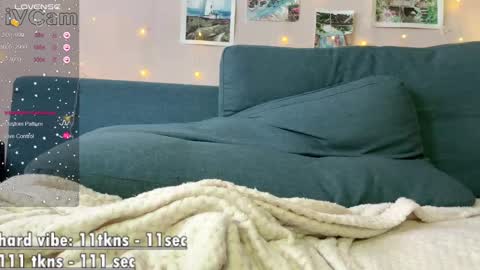Snapshot of caroline_kiparis chatting on January 30, 11:02 pm Caro online show from January 30, 11:02 pm