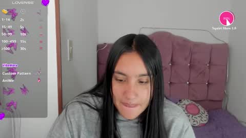 caroline_rodriguez_9 online show from November 25, 11:31 am