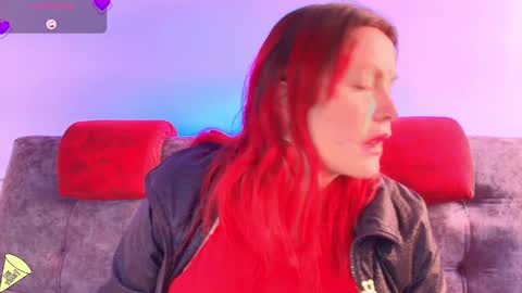 Carolinhe  online show from September 11, 7:48 pm