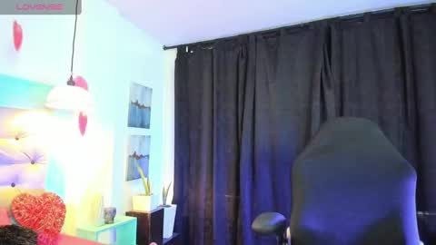 caro online show from February 13, 1:37 pm