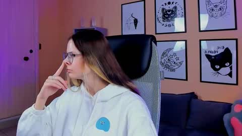 carrie_roses online show from October 2, 5:17 am