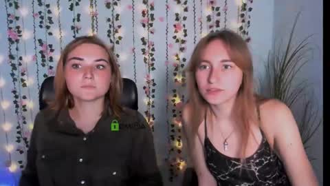 casey_meow_ online show from September 25, 1:07 pm