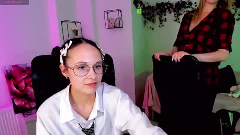 casey_meow_ online show from June 18, 6:57 pm