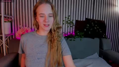 Casey sweeet online show from April 12, 2:21 pm