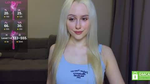 Snapshot of caseylabow chatting on February 5, 11:44 am My name is Casey... Nice to meet you I will be happy to have funthumbs up please its important online show from February 5, 11:44 am