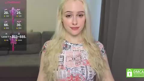Snapshot of caseylabow chatting on February 22, 6:28 am My name is Casey... Nice to meet you I will be happy to have funthumbs up please its important online show from February 22, 6:28 am