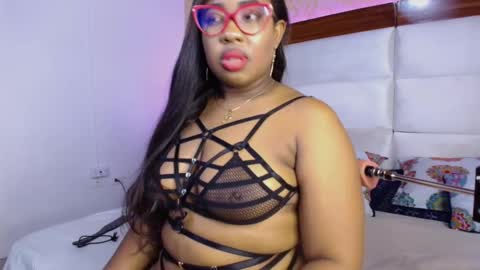 Snapshot of caseymoon chatting on February 7, 12:39 pm Casey online show from February 7, 12:39 pm