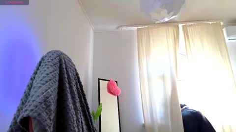 Snapshot of caseyrobbinss chatting on September 17, 7:01 am Casey Robbins online show from September 17, 7:01 am
