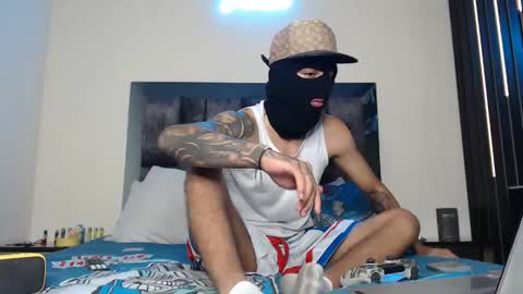 Snapshot of cash_master77 chatting on February 14, 6:34 am Cash Master777 online show from February 14, 6:34 am