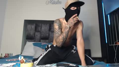 Snapshot of cash_master77 chatting on January 6, 6:14 am Cash Master777 online show from January 6, 6:14 am