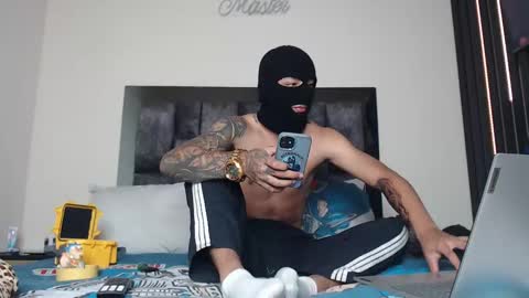 Snapshot of cash_master77 chatting on February 7, 7:18 am Cash Master777 online show from February 7, 7:18 am
