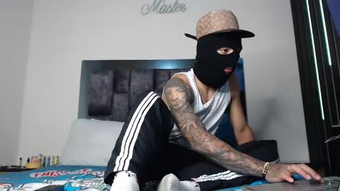 Snapshot of cash_master77 chatting on December 31, 6:48 am Cash Master777 online show from December 31, 6:48 am