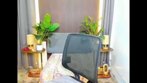 cassandrafoxxx online show from April 10, 8:02 pm