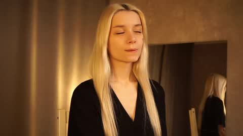Cassie online show from February 26, 2:38 pm