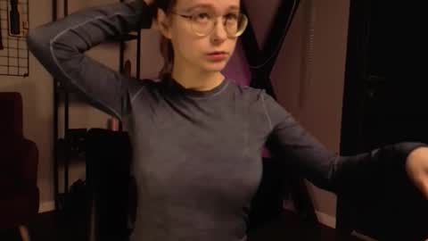 assie online show from September 26, 5:59 am