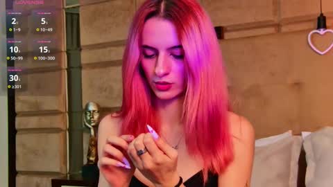 Snapshot of cassiefoxx_ chatting on March 3, 7:17 pm Cassie online show from March 3, 7:17 pm