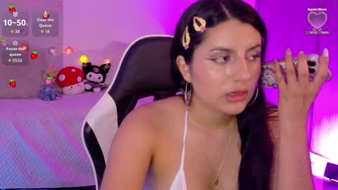 Snapshot of cassiopea__ chatting on September 18, 2:15 am Paula online show from September 18, 2:15 am