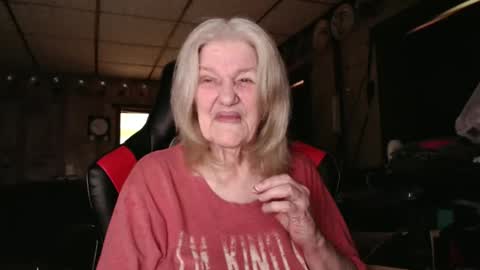 cat online show from September 29, 7:02 pm