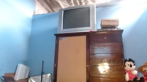 cat woman05 online show from March 5, 5:18 pm