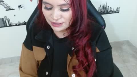 Snapshot of cata__gutierrez_ chatting on February 9, 7:19 pm Cata online show from February 9, 7:19 pm