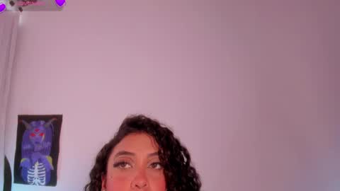 Cata green model independient online show from April 16, 8:20 pm