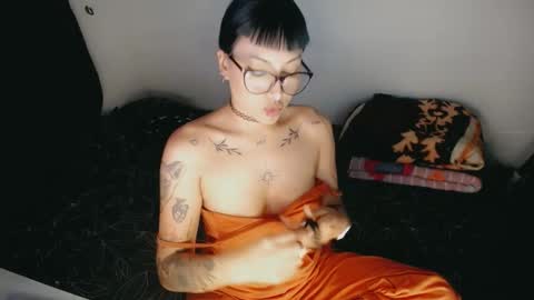 catalina online show from September 13, 11:40 pm